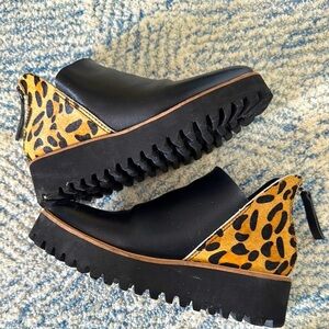 All Black British leather Flatform Jungle Tread 39